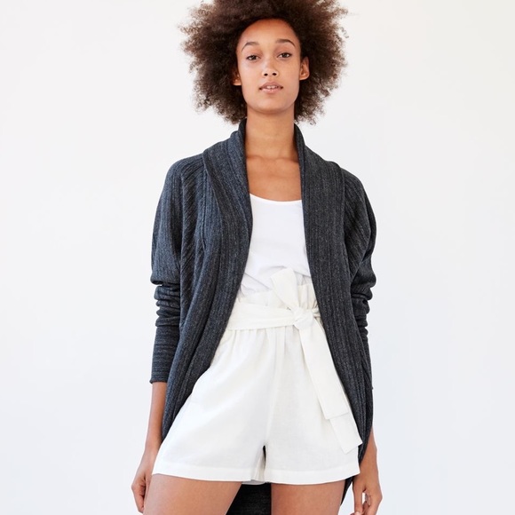 Wilfred from Aritzia, Classic Diderot Sweater, light grey, size Small, EUC - Picture 4 of 15